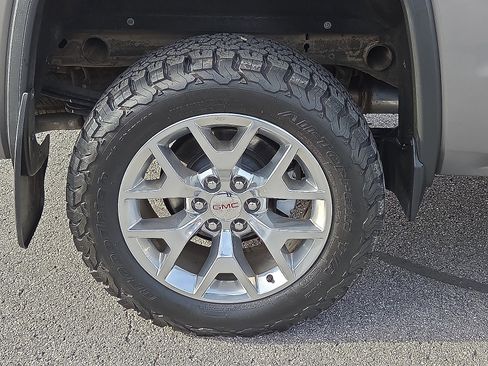 Used 2017 GMC Sierra 1500 SLT w/ SLT Premium Package image 7