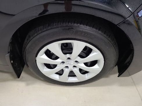 Used 2024 Toyota Corolla LE FWD image 34