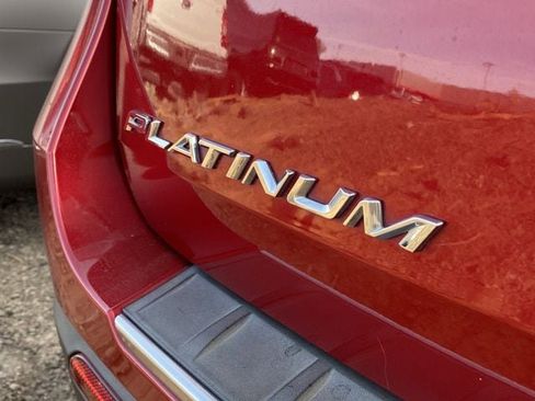 Used 2020 Ford Explorer Platinum w/ Premium Technology Package AWD/4WD image 7