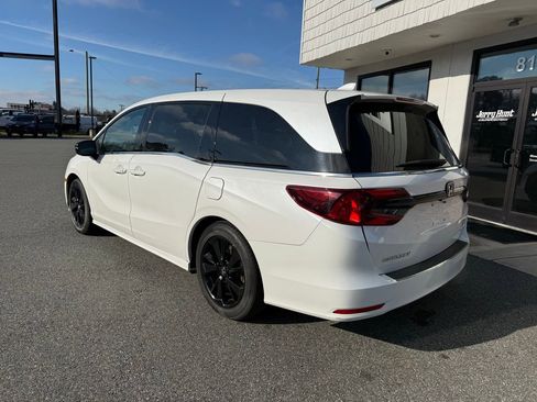 Used 2024 Honda Odyssey Sport image 5