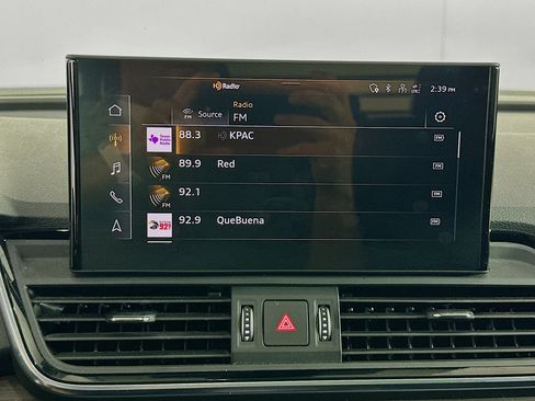 Used 2023 Audi Q5 2.0T Premium w/ Convenience Package AWD/4WD image 19