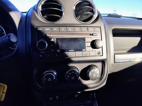 Used 2012 Jeep Patriot Limited image 3