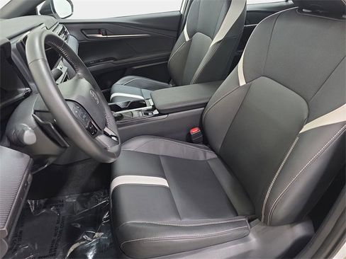 Certified 2025 Toyota Camry SE image 12