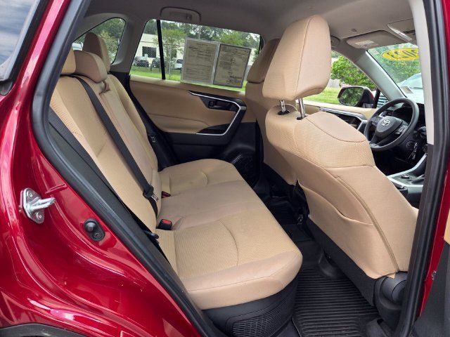 Used 2023 Toyota RAV4 LE AWD/4WD image 21