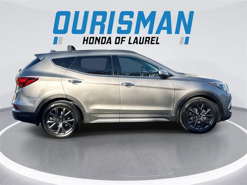 Used 2018 Hyundai Santa Fe Sport image 9