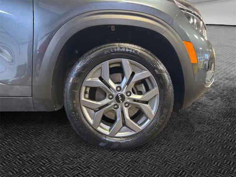 Certified 2024 Kia Seltos S image 11