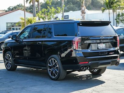 Used 2025 Chevrolet Suburban RST