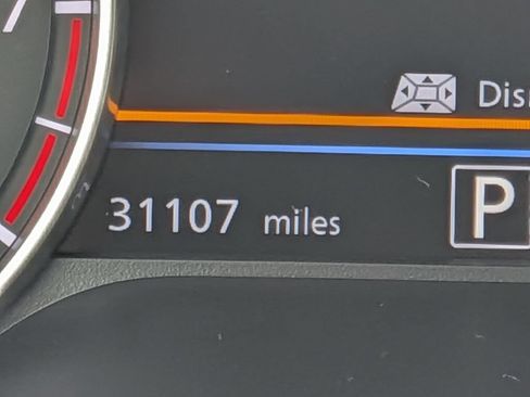 Certified 2023 Nissan Sentra SR FWD image 25