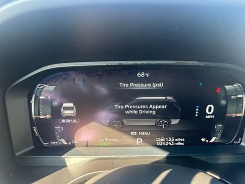 Used 2023 Mitsubishi Outlander SE image 12