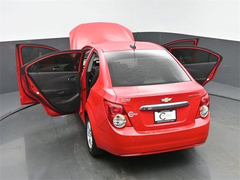 Used 2016 Chevrolet Sonic LT image 64