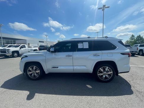 Used 2024 Toyota Sequoia Capstone AWD/4WD image 4