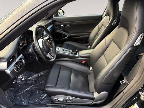 Used 2017 Porsche 911 Carrera image 9
