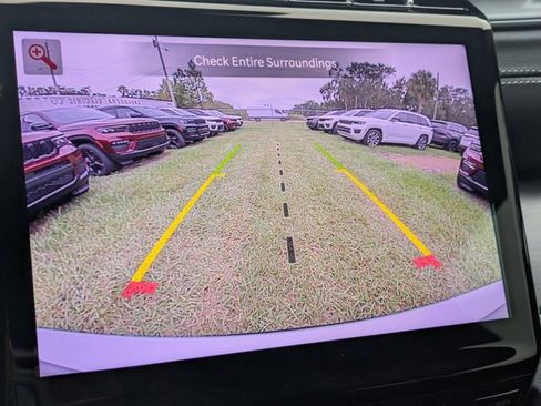 New 2025 Jeep Grand Cherokee L Limited w/ Black Appearance Package image 19