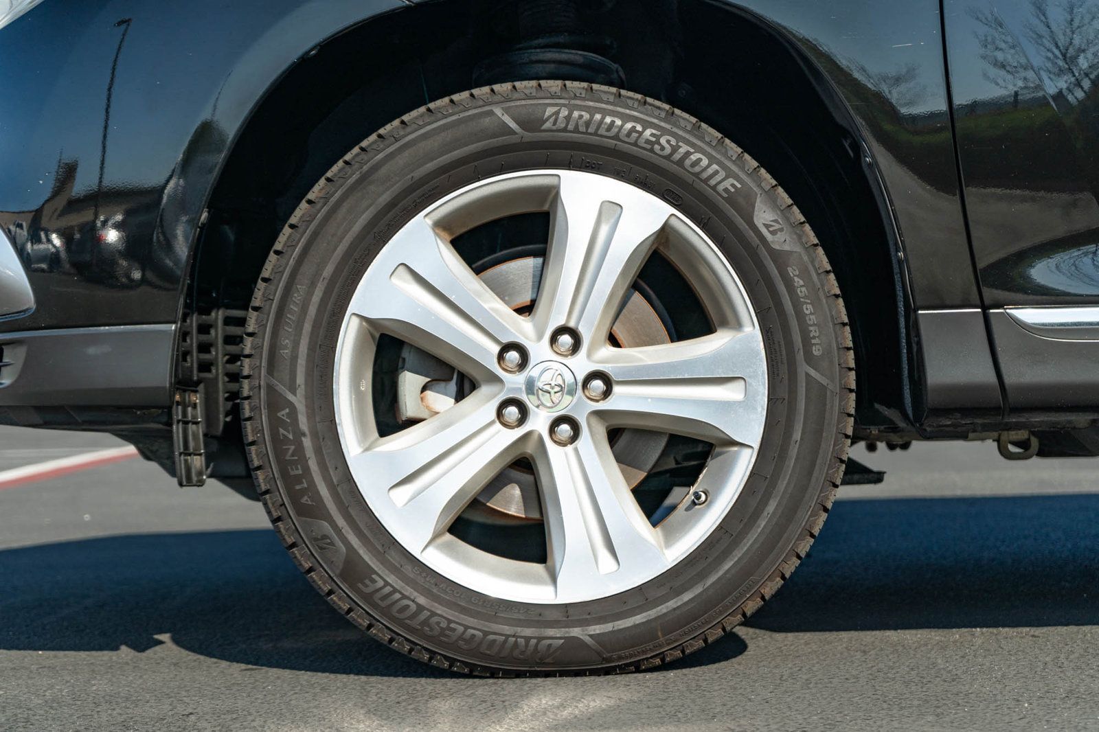 Used 2013 Toyota Highlander Limited AWD/4WD image 5