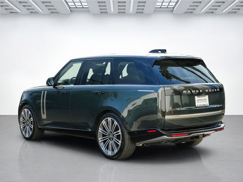 Certified 2025 Land Rover Range Rover SE AWD/4WD image 8