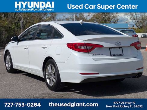 Used 2016 Hyundai Sonata SE image 3