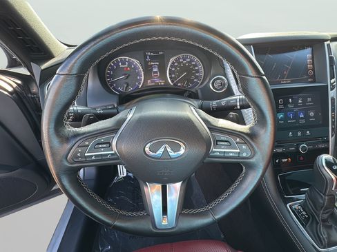 Used 2018 INFINITI Q60 Red Sport 400 w/ Pro Active Package AWD/4WD image 10