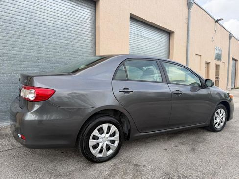 Used 2011 Toyota Corolla LE FWD image 5