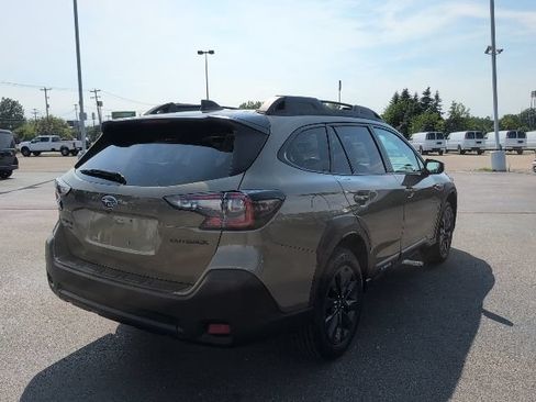 Used 2025 Subaru Outback Onyx Edition AWD/4WD image 8