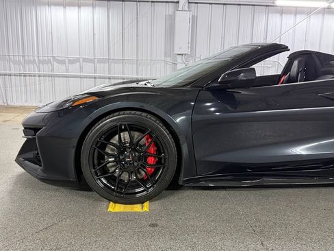 Used 2024 Chevrolet Corvette Z06 w/ Stealth Interior Trim Package RWD image 16