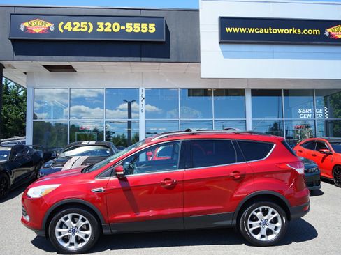 Used 2013 Ford Escape SEL AWD/4WD image 2