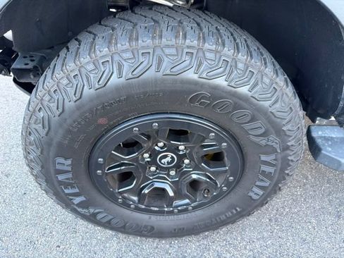Used 2022 Ford Bronco Outer Banks w/ Sasquatch Package AWD/4WD image 9