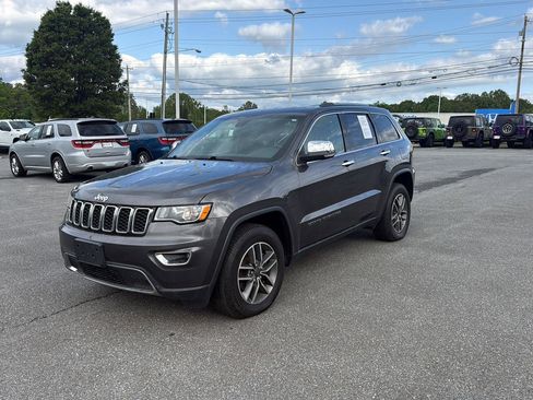 Used 2020 Jeep Grand Cherokee Limited AWD/4WD image 3
