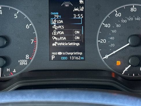 Used 2025 Toyota Corolla LE image 34