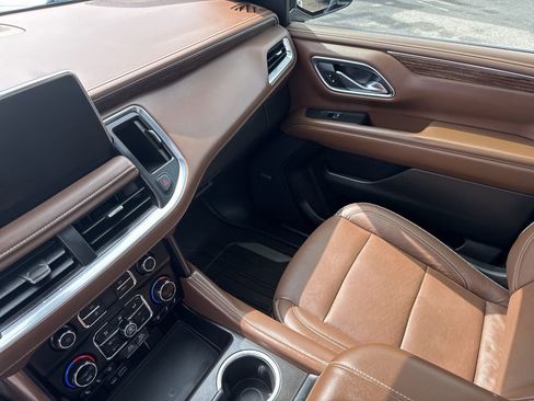 Used 2021 Chevrolet Tahoe High Country image 40