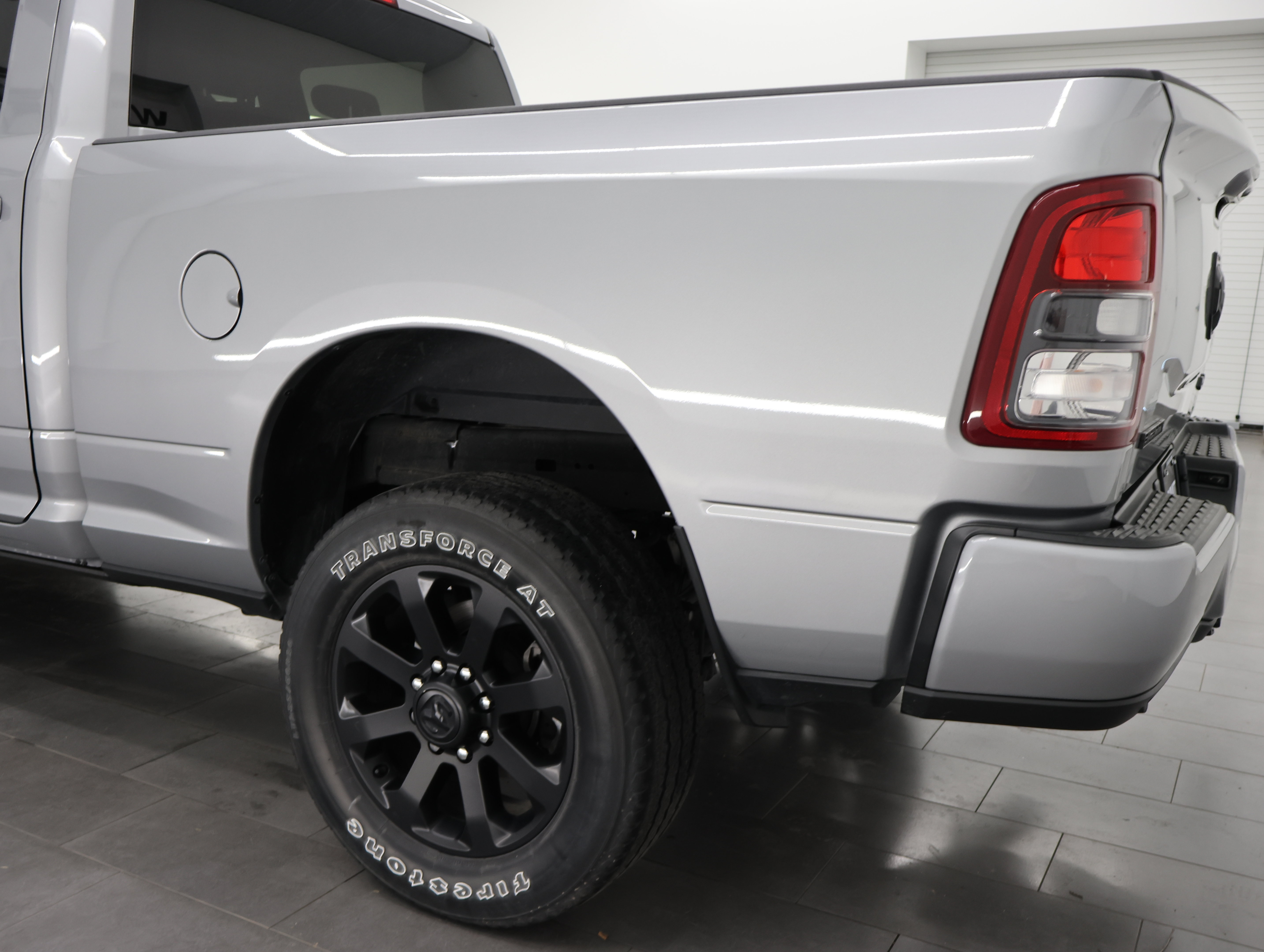Used 2022 RAM 2500 Big Horn w/ Night Edition AWD/4WD image 30