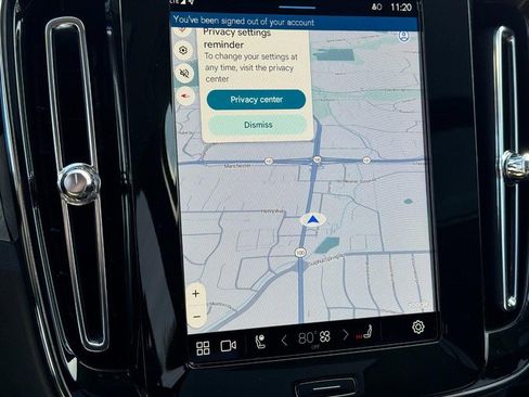 Certified 2025 Volvo XC40 B5 Core image 23