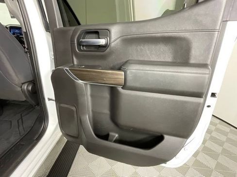 Used 2019 Chevrolet Silverado 1500 LT Trail Boss AWD/4WD image 19