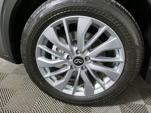 Used 2023 INFINITI QX50 Luxe AWD/4WD image 9