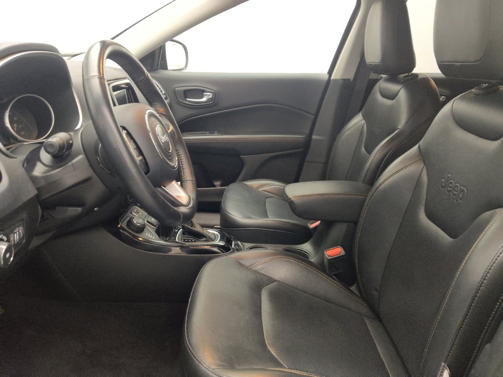 Used 2018 Jeep Compass Limited w/ Navigation Group AWD/4WD image 17