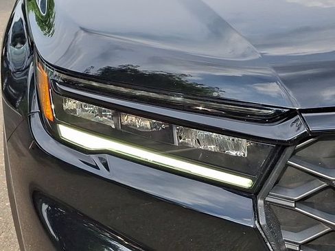 Certified 2025 Honda Pilot Sport image 9