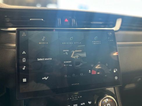 Used 2022 Jaguar F-PACE S image 32