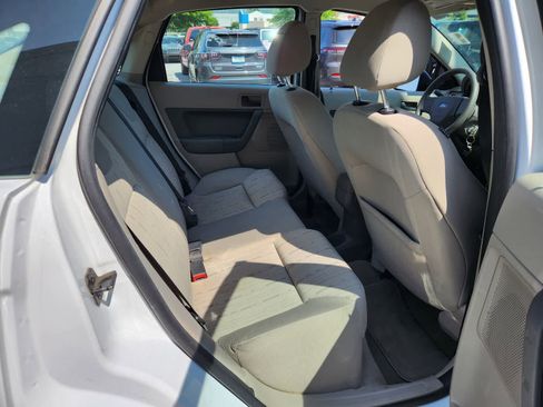 Used 2008 Ford Focus SE FWD image 24