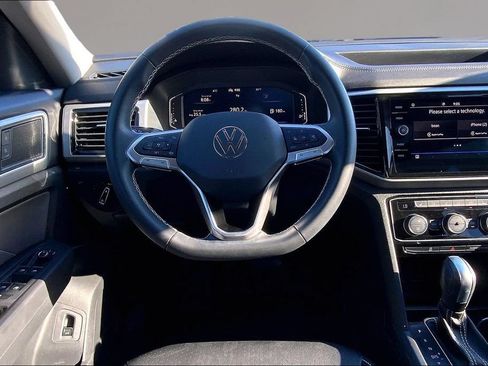 Certified 2023 Volkswagen Atlas SE FWD image 5