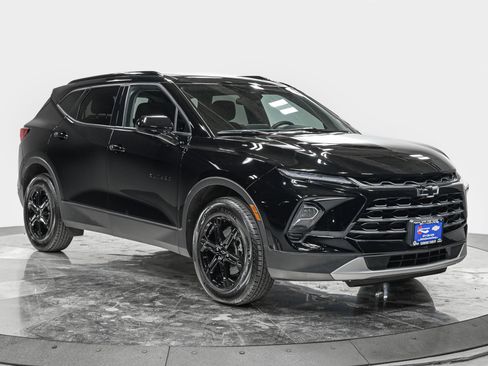 Used 2023 Chevrolet Blazer LT w/ Midnight/Sport Edition image 9