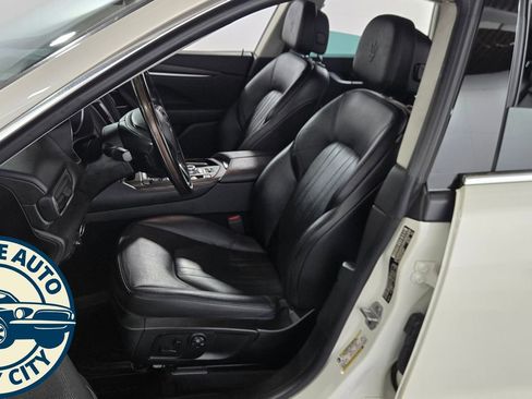 Used 2019 Maserati Levante Base image 28