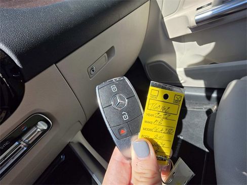 Certified 2022 Mercedes-Benz GLA 250 4MATIC image 20