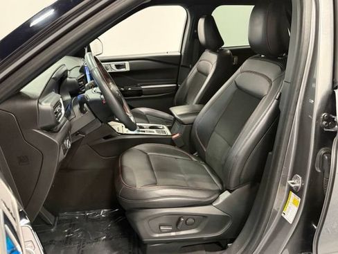 Used 2024 Ford Explorer ST-Line w/ Class IV Trailer Tow Package RWD image 10