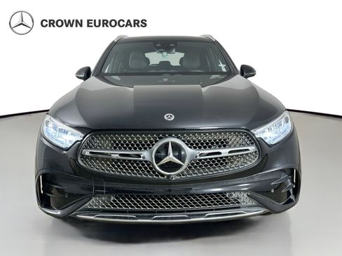 Used 2023 Mercedes-Benz GLC 300 4MATIC image 2