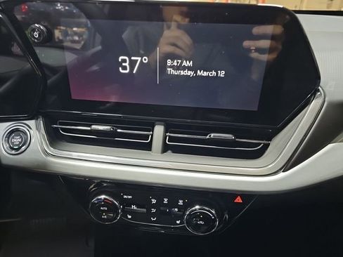 New 2026 Chevrolet Trax LT w/ Driver Confidence Package FWD image 14