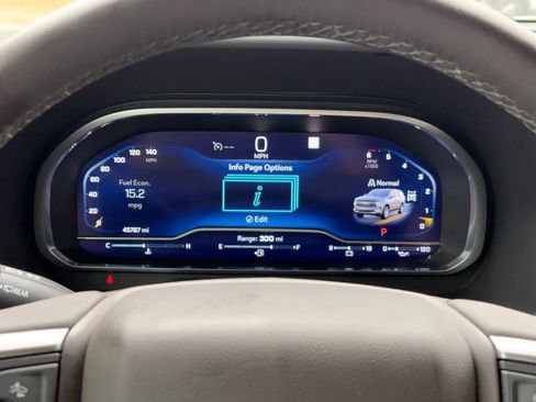 Used 2023 Chevrolet Suburban Z71 w/ Luxury Package image 14