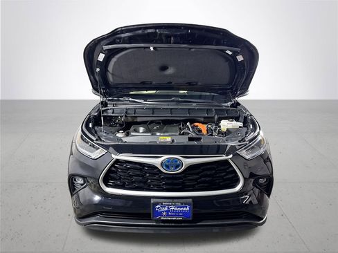 Used 2021 Toyota Highlander XLE image 22