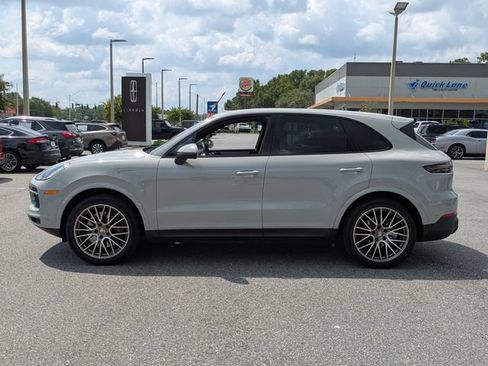 Used 2022 Porsche Cayenne AWD/4WD image 6