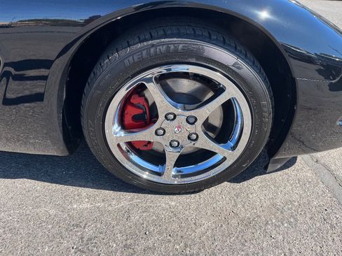 Used 2002 Chevrolet Corvette Convertible w/ Preferred Equipment Group2 RWD image 32
