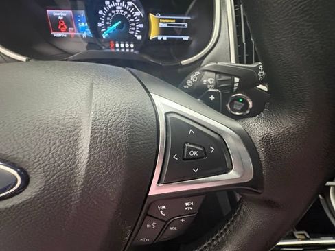 Used 2019 Ford Edge SEL w/ Equipment Group 201A AWD/4WD image 19