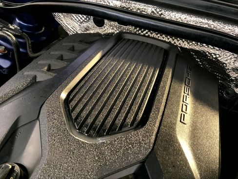 Used 2023 Porsche Macan image 33